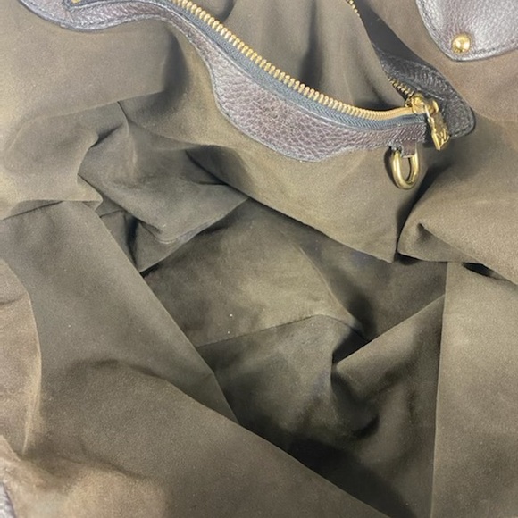 RARE MAHINA CROSSBODY LOUIS VUITTON - Picture 8 of 14